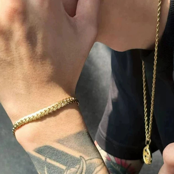 Embossed Cuban Chain Bracelet