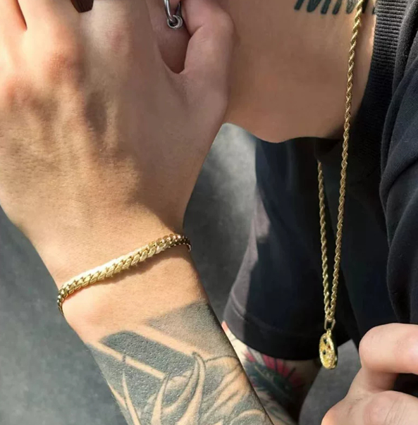 Embossed Cuban Chain Bracelet